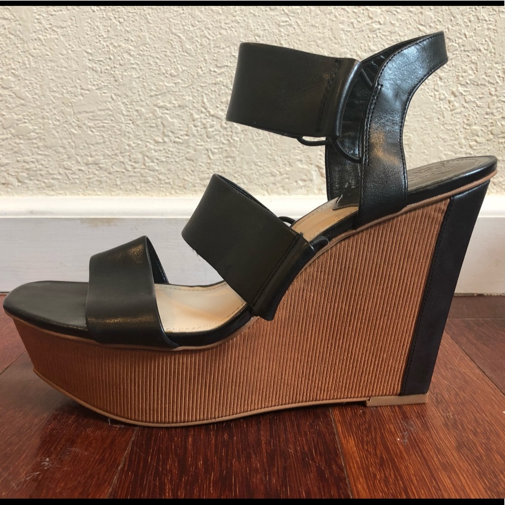 Vince Camuto Black and Brown Platform Wedge S 10